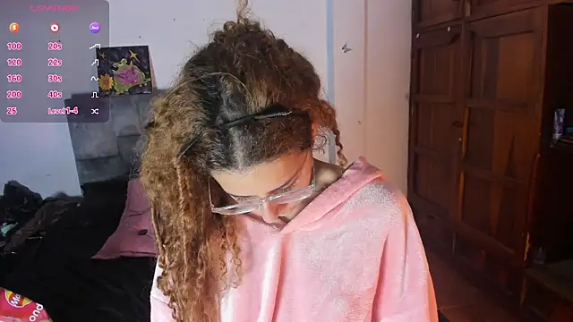 Isangel  online show from 10.03.25