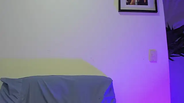 Snapshot of vicky__skinny_1 chatting on 03.08.25 vicky skinny 1 online show from 03.08.25