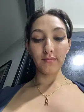 Snapshot of vicky__skinny_1 chatting on 10.02.25 vicky skinny 1 online show from 10.02.25