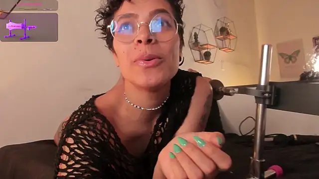 Snapshot of AnaChernova chatting on 11.10.25 AnaChernova online show from 11.10.25