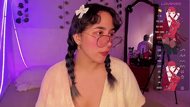 Snapshot of Ludovica6669 chatting on 02.19.25 Ludovica6669 online show from 02.19.25