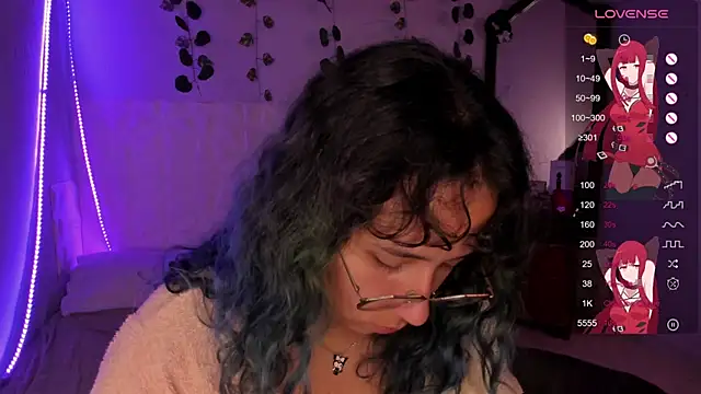 Snapshot of Ludovica6669 chatting on 02.25.25 Ludovica6669 online show from 02.25.25