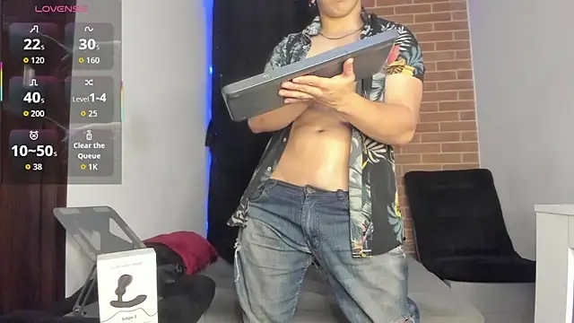 Snapshot of DavidX_X21_Strip chatting on 02.20.26 DavidX X21 Strip online show from 02.20.26