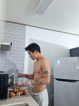 Snapshot of Doh728 chatting on 02.22.25 Doh728 online show from 02.22.25