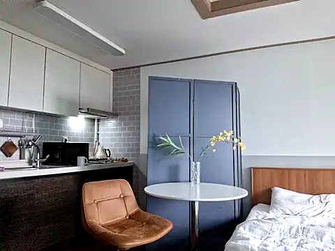 Snapshot of Doh728 chatting on 03.10.25 Doh728 online show from 03.10.25