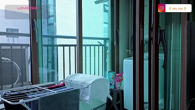 Snapshot of Doh728 chatting on 10.19.25 Doh728 online show from 10.19.25