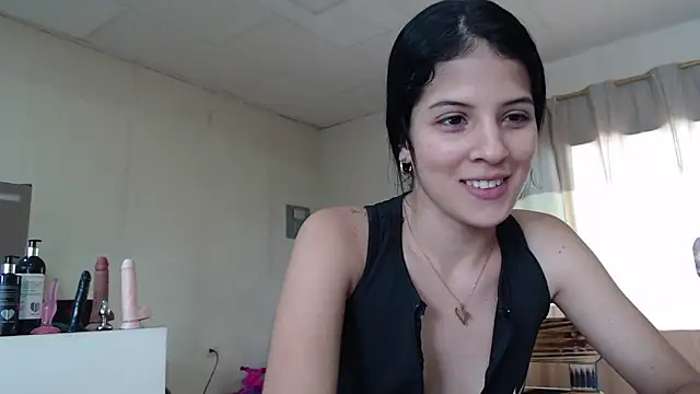 Snapshot of SofiaOrtizCam chatting on 03.14.25 SofiaOrtizCam online show from 03.14.25