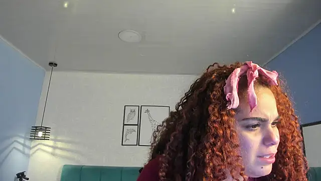Snapshot of ninna_curly chatting on 03.13.26 ninna curly online show from 03.13.26