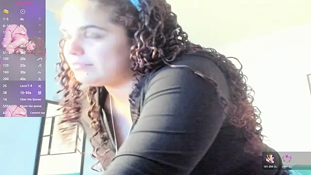 Snapshot of ninna_curly chatting on 04.06.26 ninna curly online show from 04.06.26