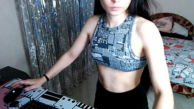 Kriss brunette 5 online show from 01.15.26