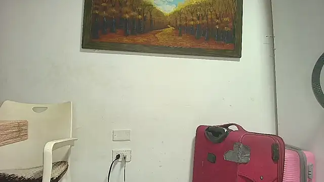 Alaiapink online show from 10.02.25