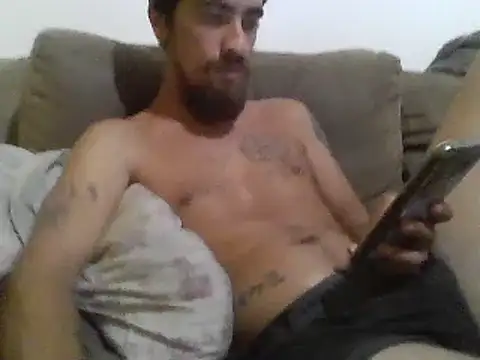 Snapshot of thallespessoa chatting on 02.17.25 thallespessoa online show from 02.17.25