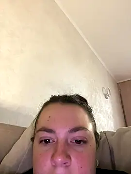 DearAlise online show from 10.15.25