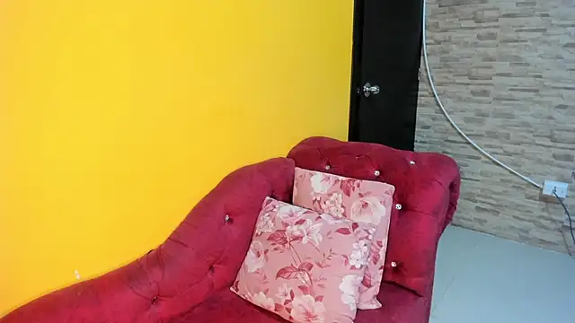 AlexxaSmall online show from 09.12.25