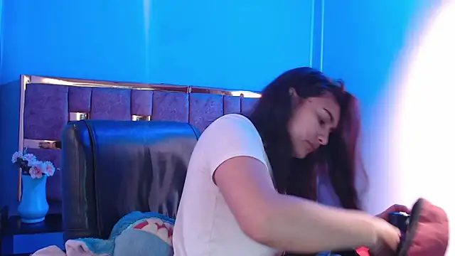 Snapshot of emily_fox_3 chatting on 09.09.25 emily fox 3 online show from 09.09.25