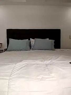 sofiaxox online show from 10.23.25