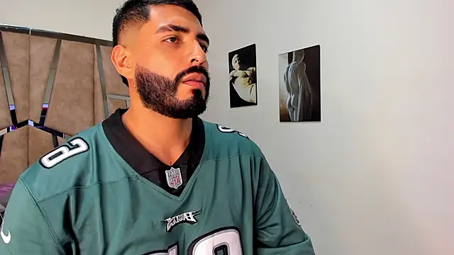 Snapshot of LeandroRusso chatting on 03.04.25 LeandroRusso online show from 03.04.25