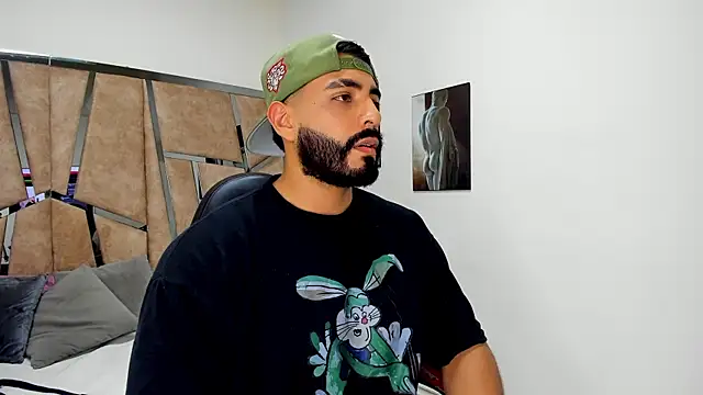 Snapshot of LeandroRusso chatting on 03.12.25 LeandroRusso online show from 03.12.25