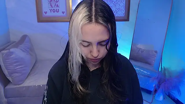 Hela v online show from 11.18.25