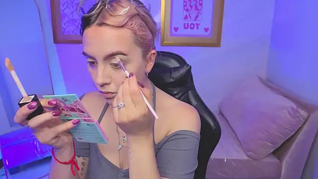 Hela v online show from 01.14.26