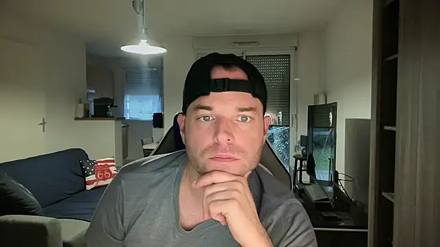 Funnyjul31 online show from 01.26.25