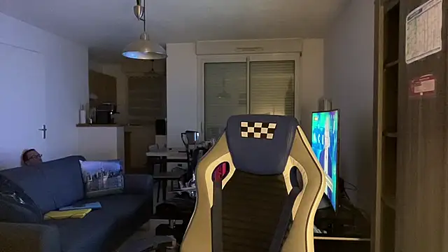 Funnyjul31 online show from 03.21.25