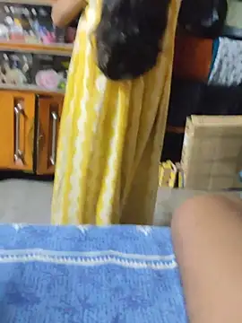 Snapshot of birds0641 chatting on 10.28.25 birds0641 online show from 10.28.25