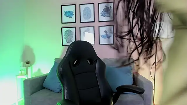 nina  dixon online show from 12.17.25