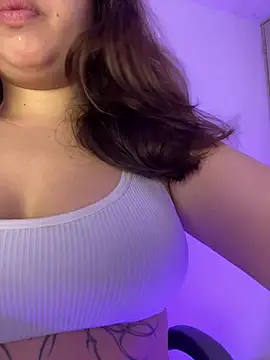 Snapshot of lia_foxxy71 chatting on 06.20.26 lia foxxy71 online show from 06.20.26