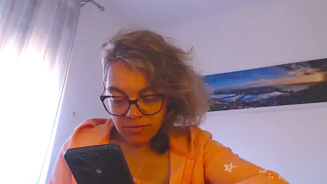 Ju-Hot online show from 10.14.25