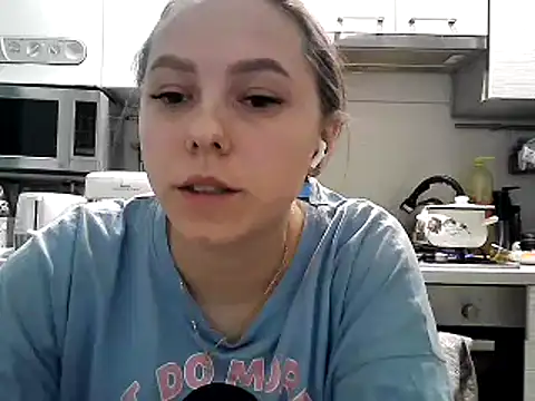 Misssweet s online show from 02.15.25