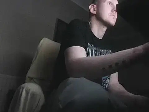 Snapshot of hunkiefend21 chatting on 02.26.25 hunkiefend21 online show from 02.26.25