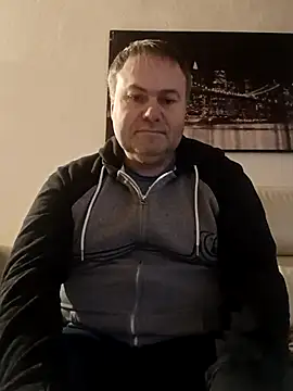 Snapshot of Pourleplasirs chatting on 02.15.25 Pourleplasirs online show from 02.15.25