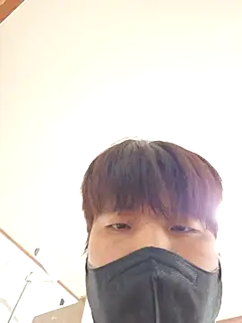 Snapshot of Tyyyggjju chatting on 10.26.25 Tyyyggjju online show from 10.26.25