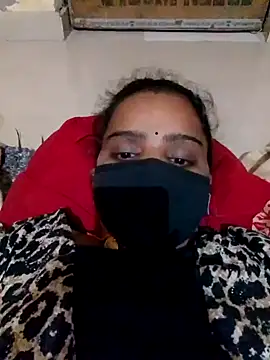 Snapshot of Soniya_cut chatting on 03.08.25 Soniya cut online show from 03.08.25