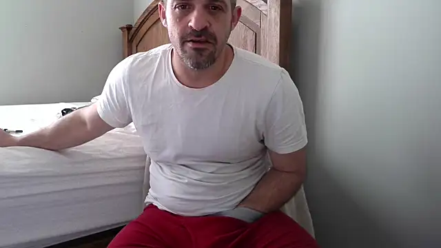 Snapshot of Troyt87 chatting on 04.08.26 Troyt87 online show from 04.08.26