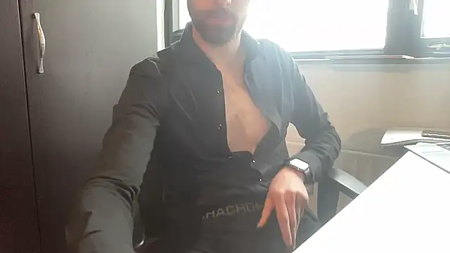 Snapshot of bullyboyy chatting on 02.24.25 bullyboyy online show from 02.24.25