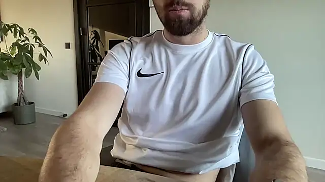 Snapshot of bullyboyy chatting on 09.15.25 bullyboyy online show from 09.15.25