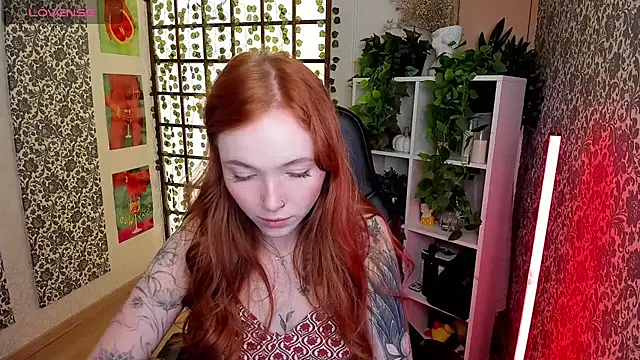 Maya Light online show from 09.10.25