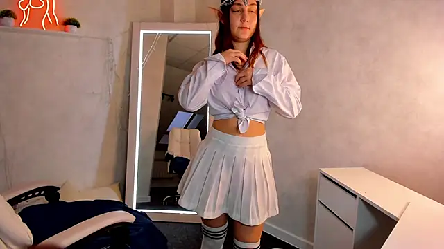 Alisa Suun online show from 02.23.25