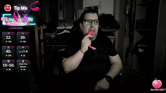 Snapshot of Usame_como_quieras chatting on 12.16.25 Usame como quieras online show from 12.16.25