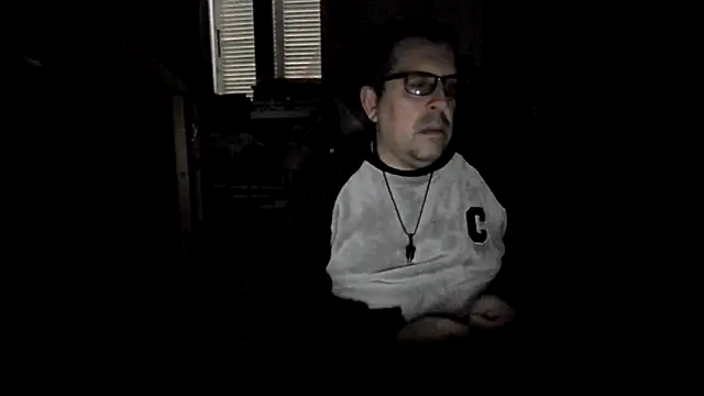 Snapshot of Usame_como_quieras chatting on 12.23.25 Usame como quieras online show from 12.23.25