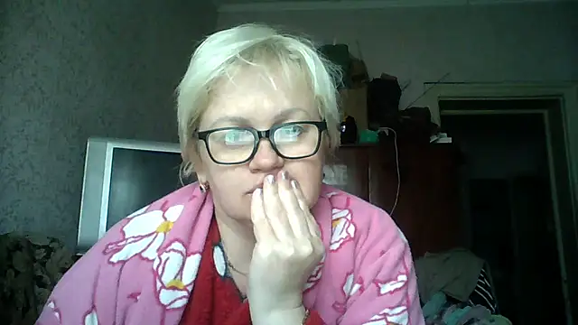 Snapshot of Mayya4321 chatting on 04.10.26 Mayya4321 online show from 04.10.26