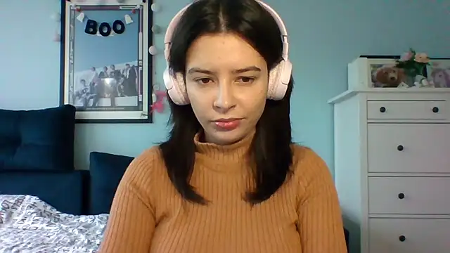 LariceSexy online show from 10.28.25