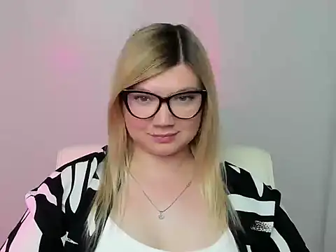 Lola moree online show from 09.21.25