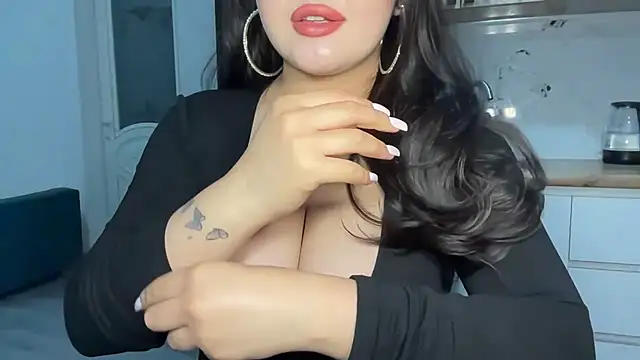 Snapshot of anora_sunny chatting on 04.27.26 anora sunny online show from 04.27.26