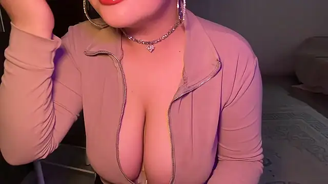 Snapshot of anora_sunny chatting on 05.15.26 anora sunny online show from 05.15.26