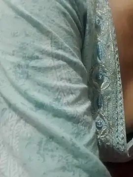 Snapshot of saaniya chatting on 09.26.25 saaniya online show from 09.26.25