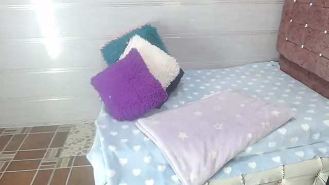 Ariasmithog online show from 09.13.25