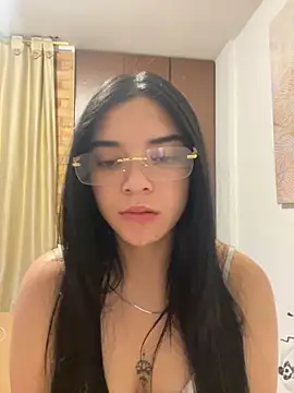 Snapshot of eileensophi chatting on 10.24.25 eileensophi online show from 10.24.25